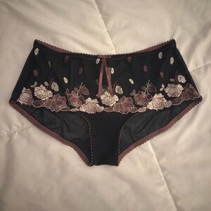 Elegant Black Floral Embroidered Panties